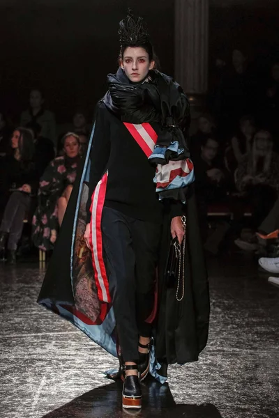 Look 23